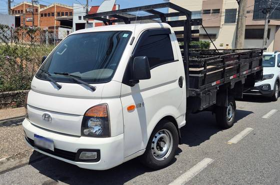 HYUNDAI HR 2.5 LONGO COM CAÇAMBA 4X2 16V 130CV TURBO INTERCOOLER DIESEL 2P MANUAL HYUNDAI HR 2.5 LONGO COM CAÇAMBA 4X2 16V 130CV TURBO INTERCOOLER DIESEL 2P MANUAL